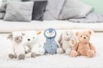 Steiff Hoppie Hase 18 cm hellgrau, Plüschtier Hase mit Schlappohren, Soft Cuddly Friends, flauschiges Stofftier zum Kuseln – Bild 6